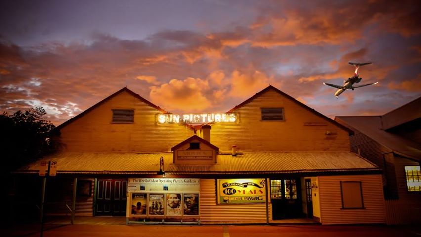 You Know You're in Broome When a 737 Interrupts your Movie